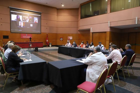 74819-de-7-a-830-el-transporte-publico-sera-de-uso-exclusivo-para-alumnos-docentes-y-personal-de-salud-y-seguridad