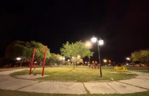 Iluminaron y recuperaron el espacio verde del barrio Los Lapachos