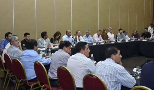 Paritarias 2026: incremento del 10% hasta junio, pago del incentivo docente más adicionales