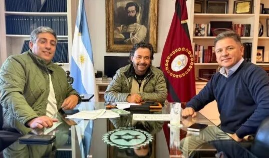 Sáenz coordina el operativo integral de asistencia en Rivadavia y refuerza la presencia del Estado en zonas afectadas por las crecidas