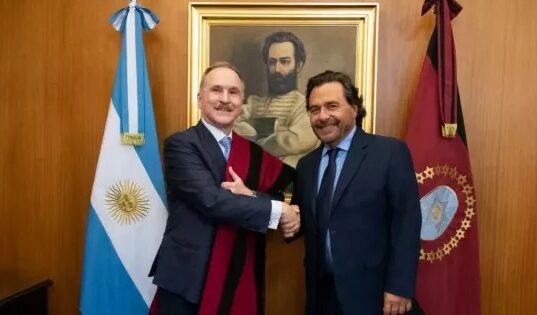 El gobernador Sáenz recibió al Embajador de Estados Unidos en su primera visita oficial al interior del país