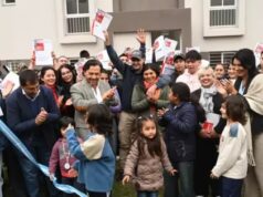 Sáenz entregó 48 departamentos financiados por la Provincia y ya superó las 4.500 viviendas adjudicadas