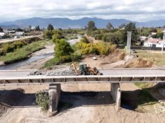 Comenzó la demolición de la estructura de hormigón del viejo puente de Santa Lucía