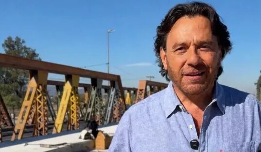 Puentes sobre el río Vaqueros y Circunvalación: Sáenz supervisó la obra que avanza con asistencia financiera provincial