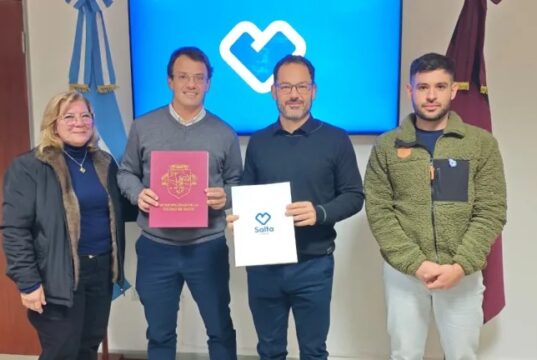 La Municipalidad y Cerámica Salteña formarán a 500 personas por mes