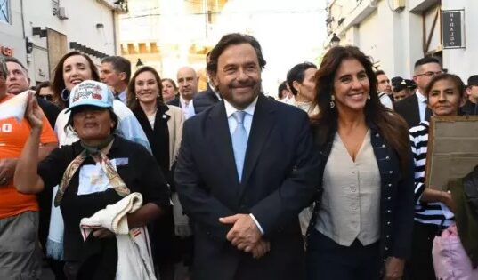 El pueblo de Salta renovó su Pacto de Fidelidad y amor con el Señor y la Virgen del Milagro