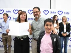 Más de 70 familias recibieron las escrituras de sus terrenos