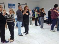 El tango llegó al Natatorio Perón con clases abiertas para los vecinos