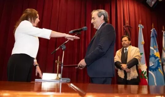 El gobernador Sáenz participó del acto de juramento de María Edith Rodríguez como fiscal ante la Corte Nº 2